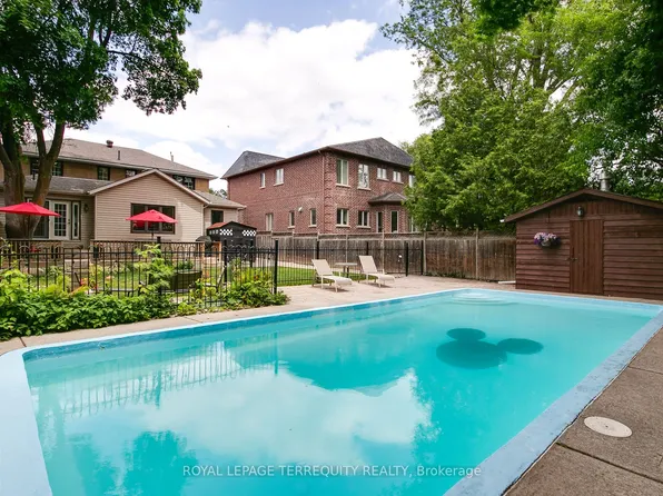 11 Urbandale Ave, Toronto, ON M2M 2G9