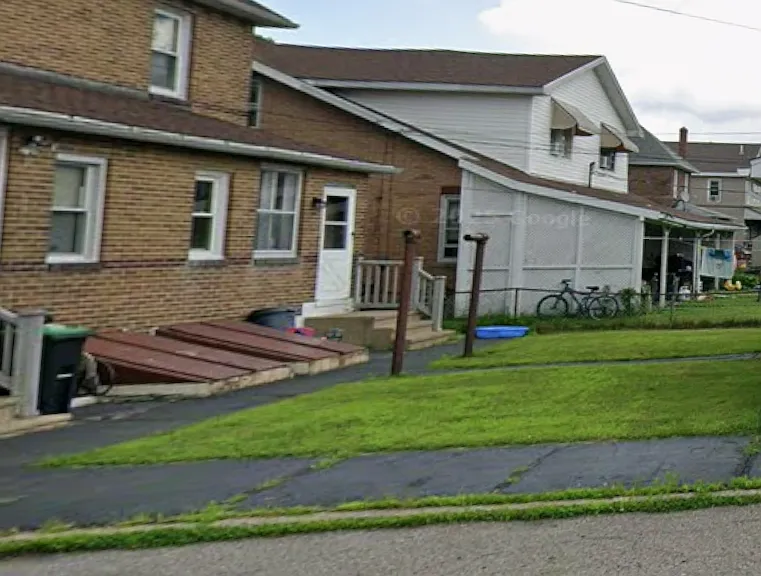 Backyard - Right Side (Unit# 302)