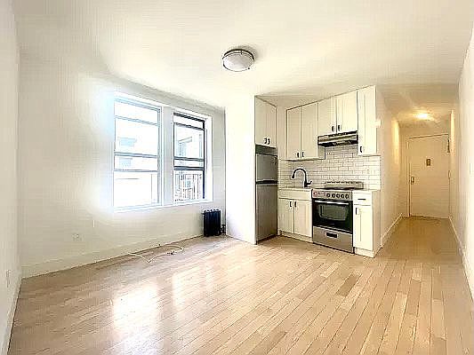 1st image of 137 W 137th St #B6
