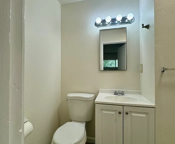 5322 Castle St — Photo 17