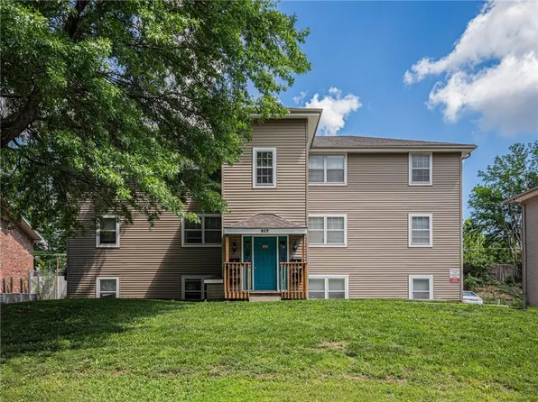 817 NW Mock Ave, Blue Springs, MO 64015