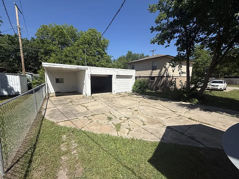 1205 S High School St — Photo 10