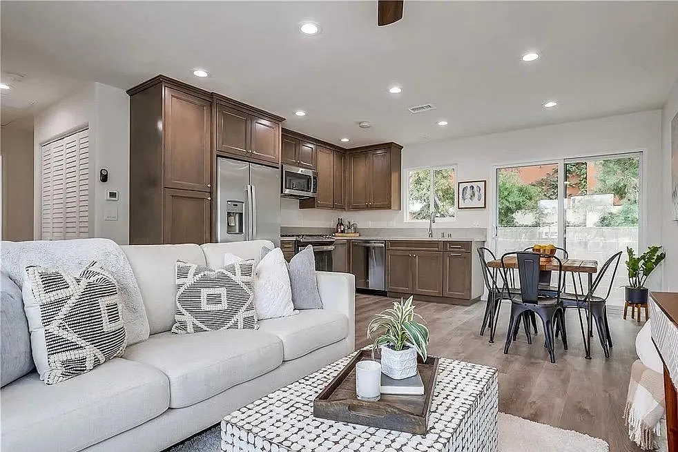 840 Willow Dr — Photo 1