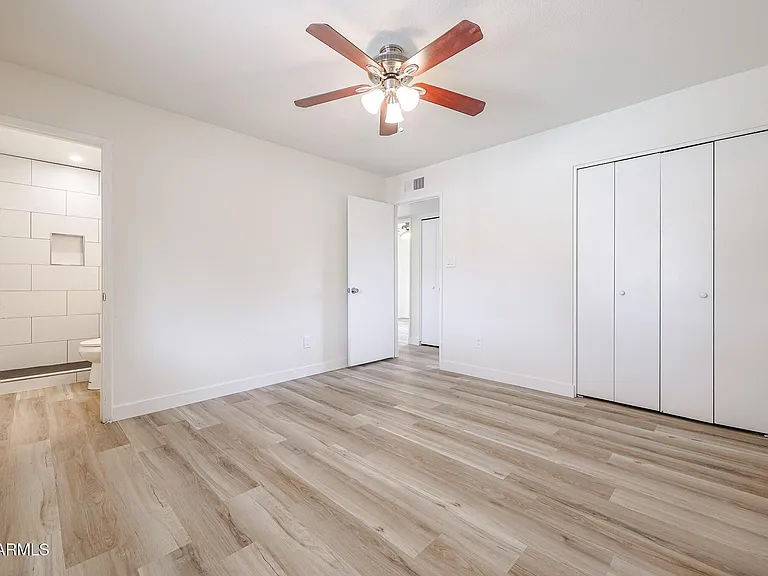 4352 E Grovers Ave — Photo 9