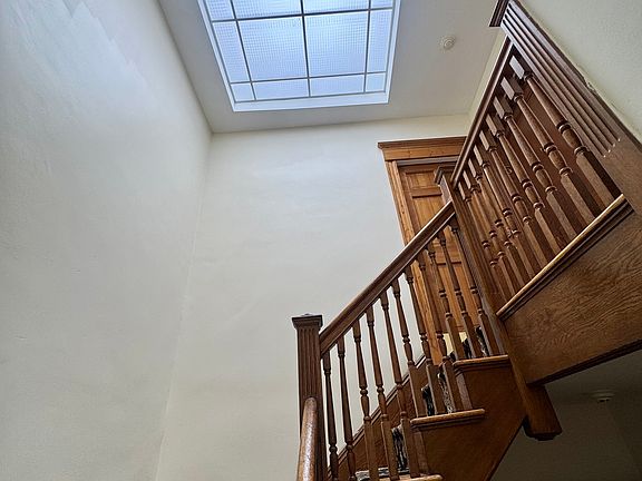 2nd image of 191 Winthrop Rd APT 6