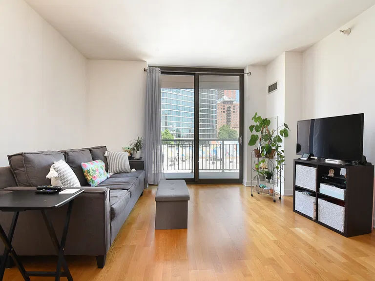 1101 S State St #701 — Photo 3