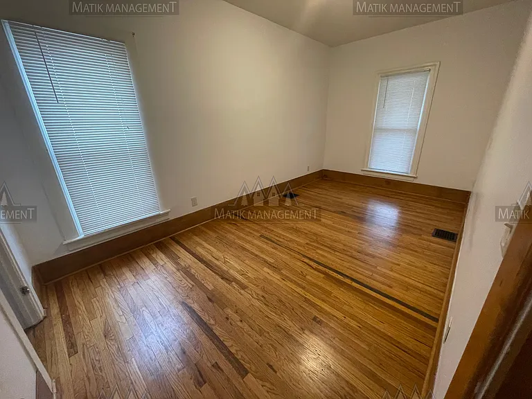 805 4th St SE — Photo 19