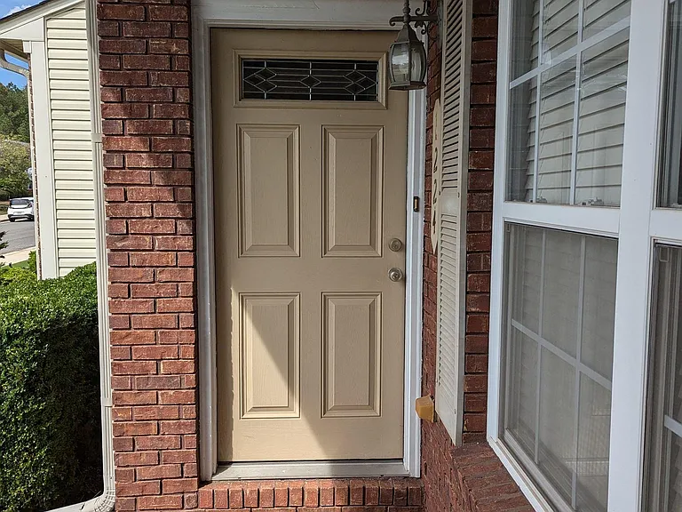 1224 Autumn Ln SW — Photo 3