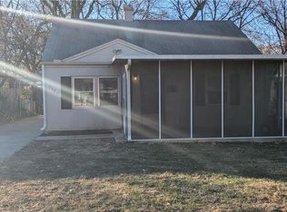 7128 Wayne Ave, Kansas City, MO 64131