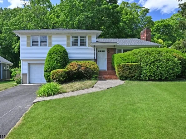 352 Cedar Ave, Ridgewood Village, NJ 07450
