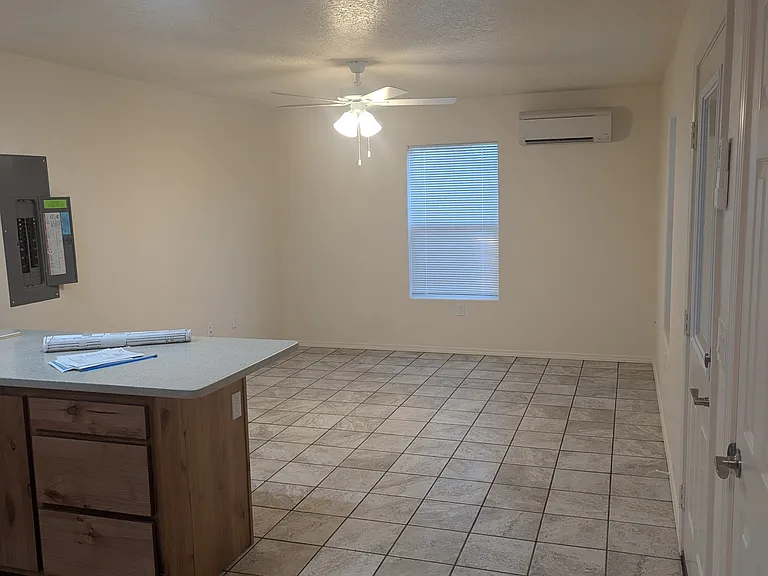 20 Chavez Rd — Photo 3