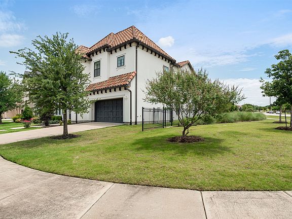 2nd image of 6514 Curwen Ln