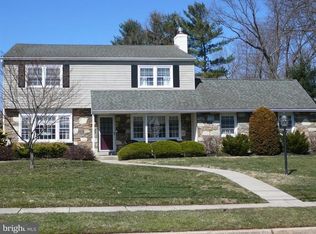 1566 Tralee Dr, Dresher, PA 19025