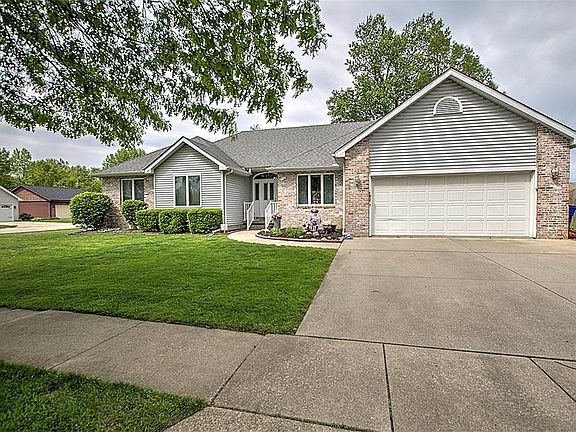 3rd image of 2575 Deerfield Ct