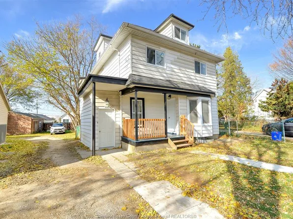 3076 Sandwich St, Windsor, ON N9C 1A4