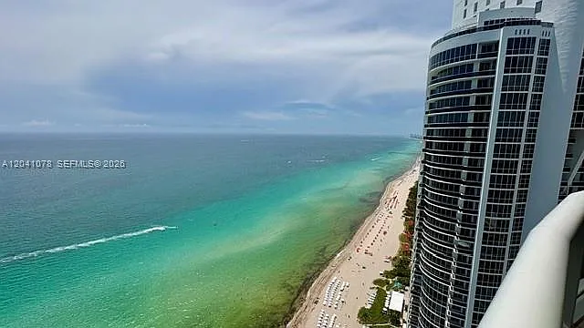18201 E Collins Ave #5009 — Photo 6