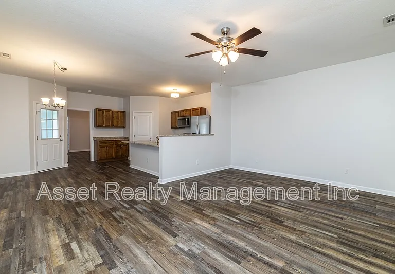 5532 Libby Way — Photo 11