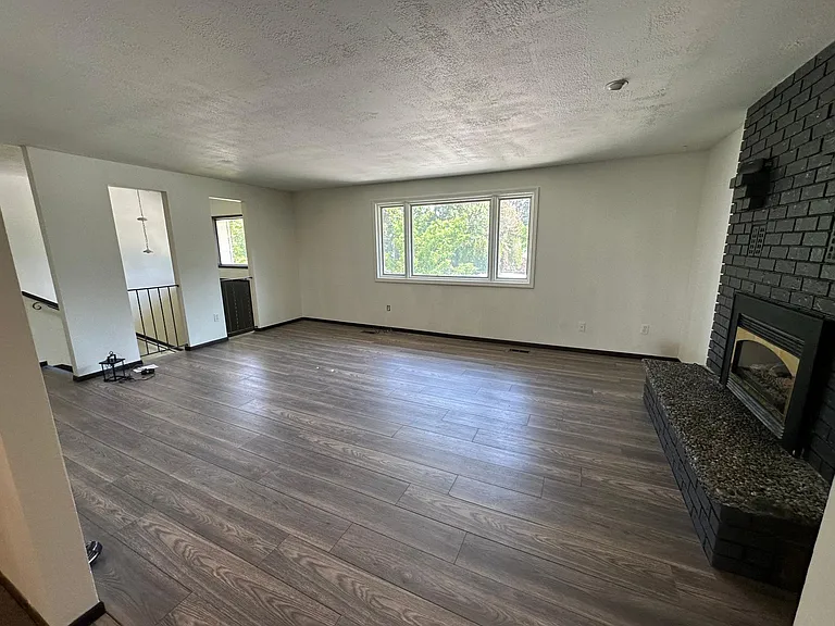 9621 N Indian Trail Rd — Photo 5