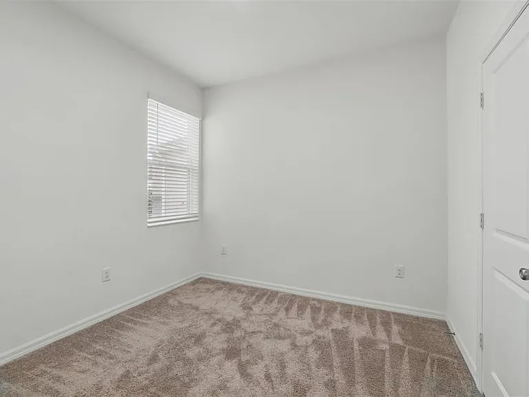 1187 Papaya Cir — Photo 25
