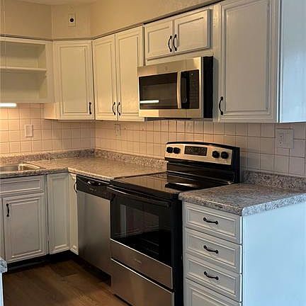 4th image of 1072 Prigge Rd