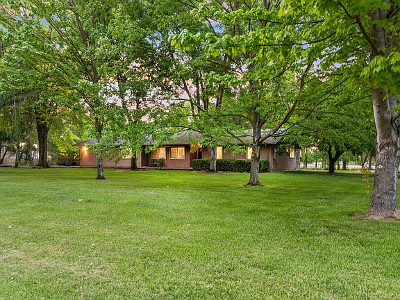 4th image of 9475 Alta Mesa Rd