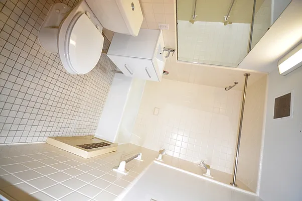 Rented by Corcoran | media 24