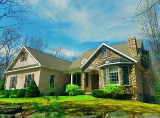 114 Glacier Ter, Shohola, PA 18458