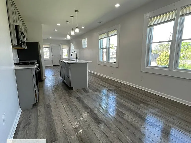 8762 Epworth St — Photo 5
