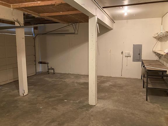 5th image of 7304 58th Pl NE