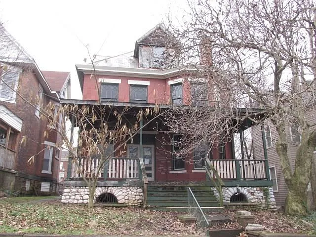 517 Race St photo 1