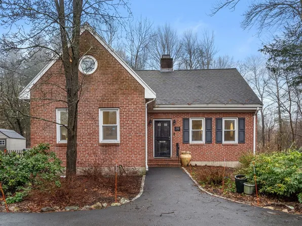 39 Brook Rd, Sharon, MA 02067