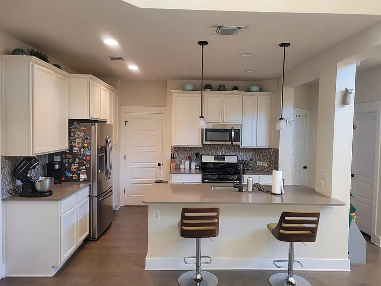 7906 Wildcat Pass — Photo 3