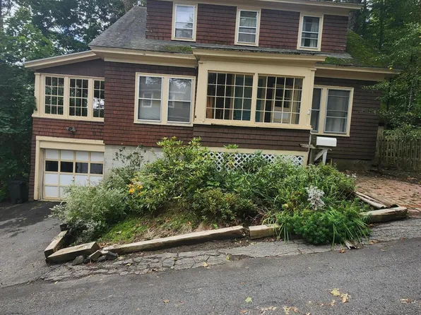 2 Tobey Street, Augusta, ME 04330