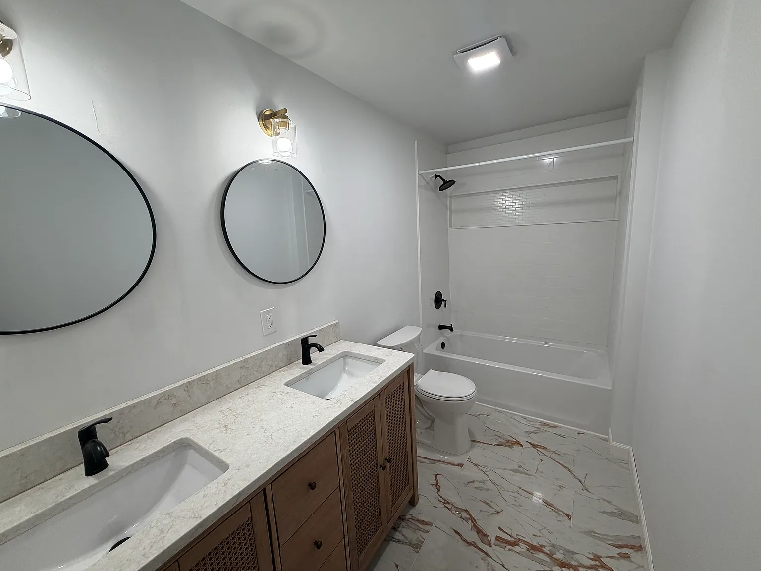 3 bed, 1621 sqft, $2,300 — Photo 4