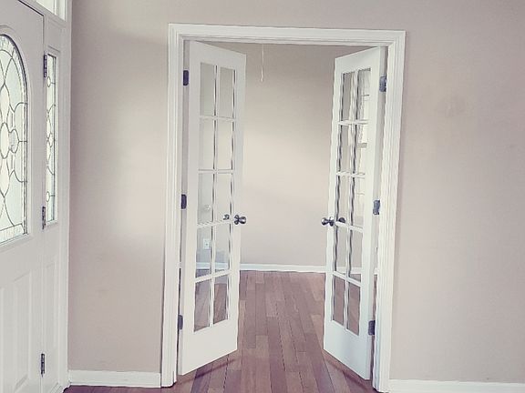 Den- 8476447407 for showings