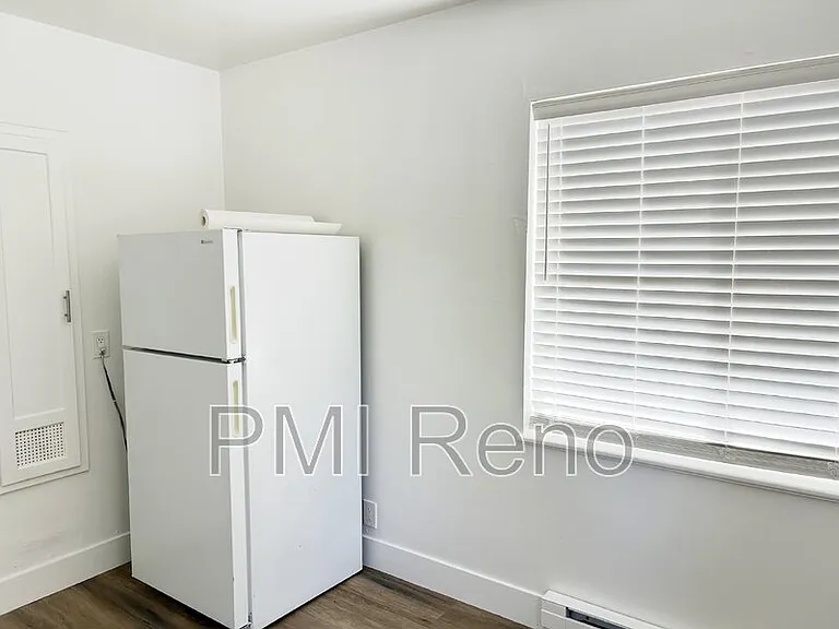 251 E Arroyo St #A — Photo 3