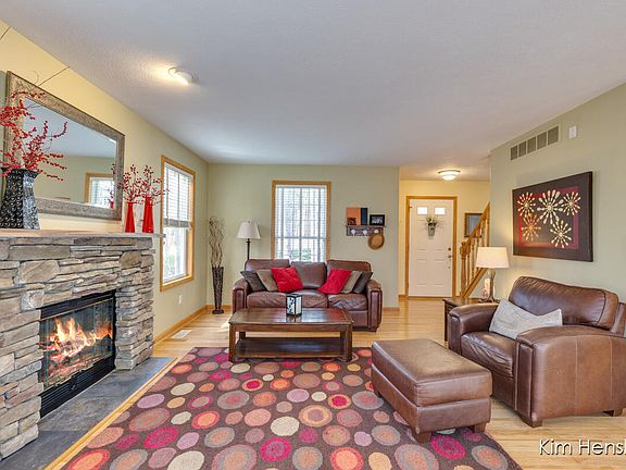 3rd image of 4505 Summit Forest Dr NE