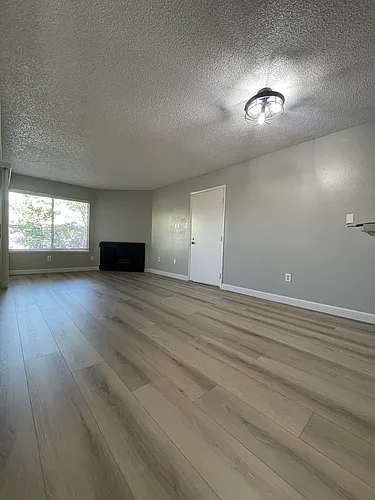 2816 O St #I Photo 1