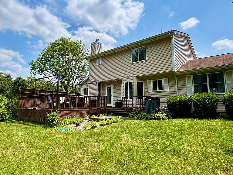 3530 Heatherwood Ave — Photo 2