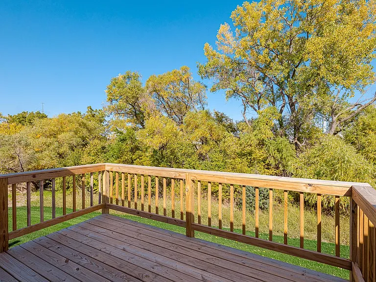 8334 Broken Ridge Dr — Photo 29