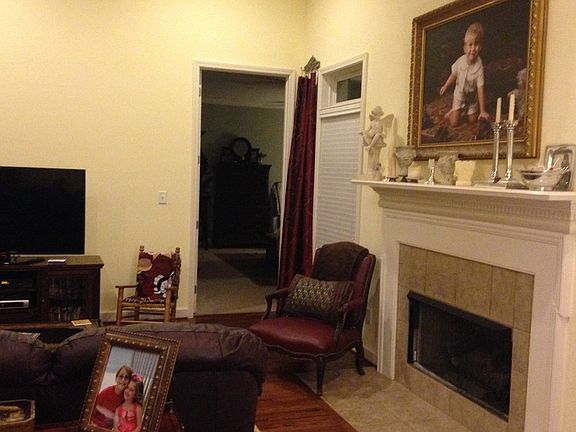 5th image of 943 Pin Brook Ln