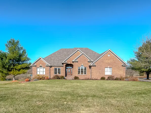 260 Cave Run Cir, Versailles, KY 40383