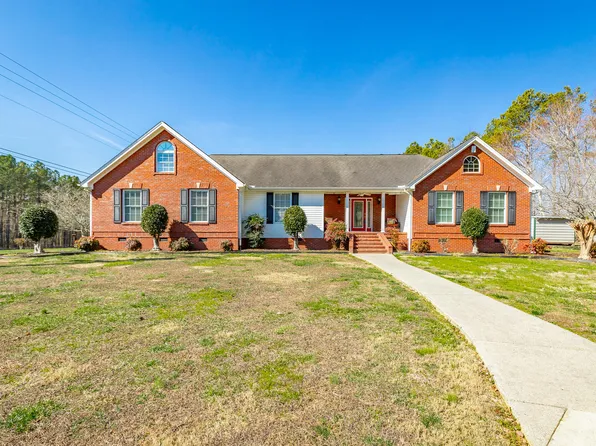 445 Old Country Mill Ln, Tunnel Hill, GA 30755