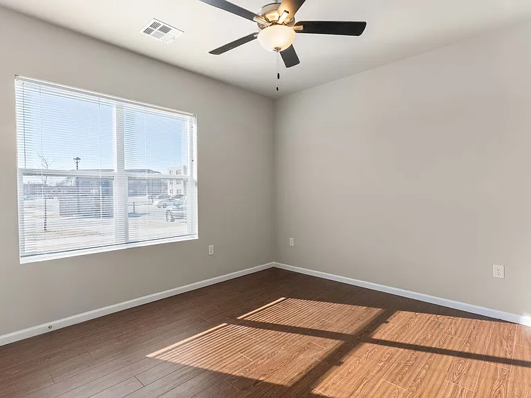 River West Apartments — Photo 49