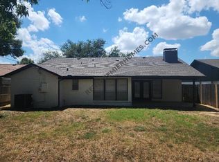 3824 Wedgworth Rd S, Fort Worth, TX 76133