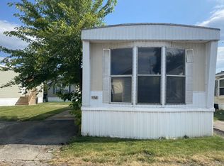 1166 Willow, Justice, IL