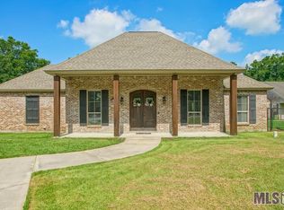 26451 John L Ln, Denham Springs, LA 70726