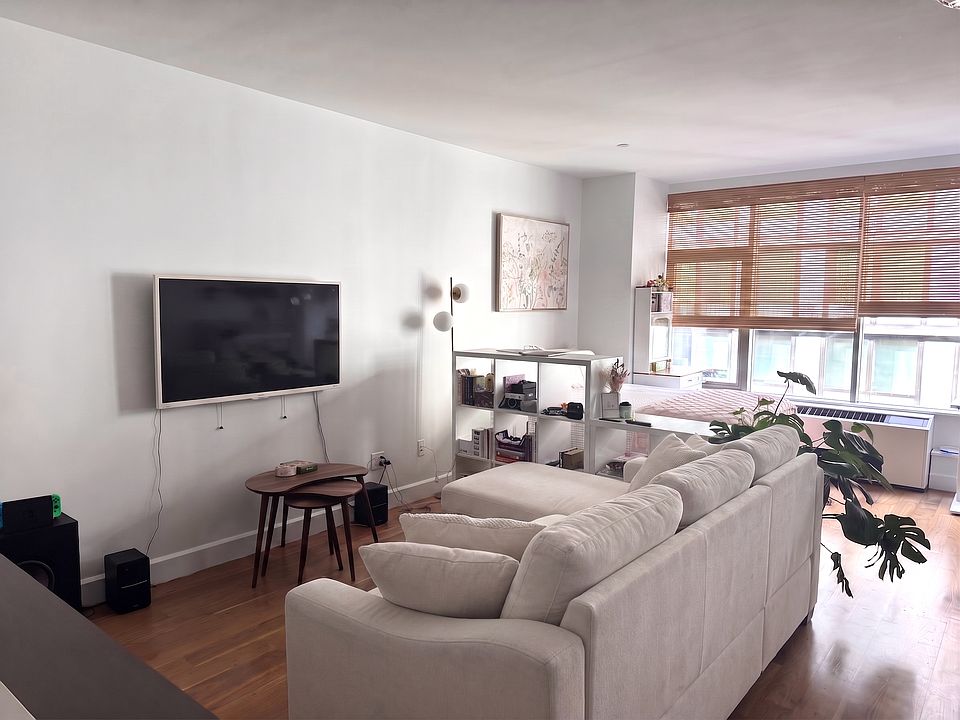 1st image of 217 51st Ave APT 518