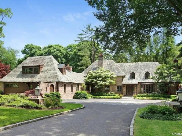 18 Pheasant Hill Ln, Old Brookville, NY 11545