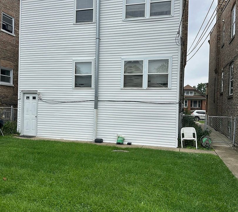2nd image of 1916 Ridgeland Ave